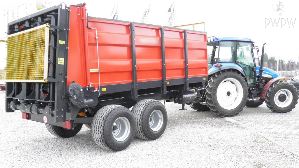 W jakiej kolejności hamuje zespół pojazdów, złożony z ciągnika rolniczego i przyczepy, wyposażony w pneumatyczny układ hamulcowy