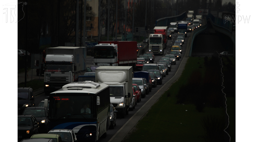 Kiedy, kierując samochodem ciężarowym